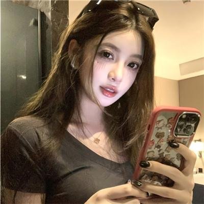三凤嬉春